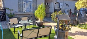 BBQ/picnic area - Kadina Village Motel (Wallaroo Mines)