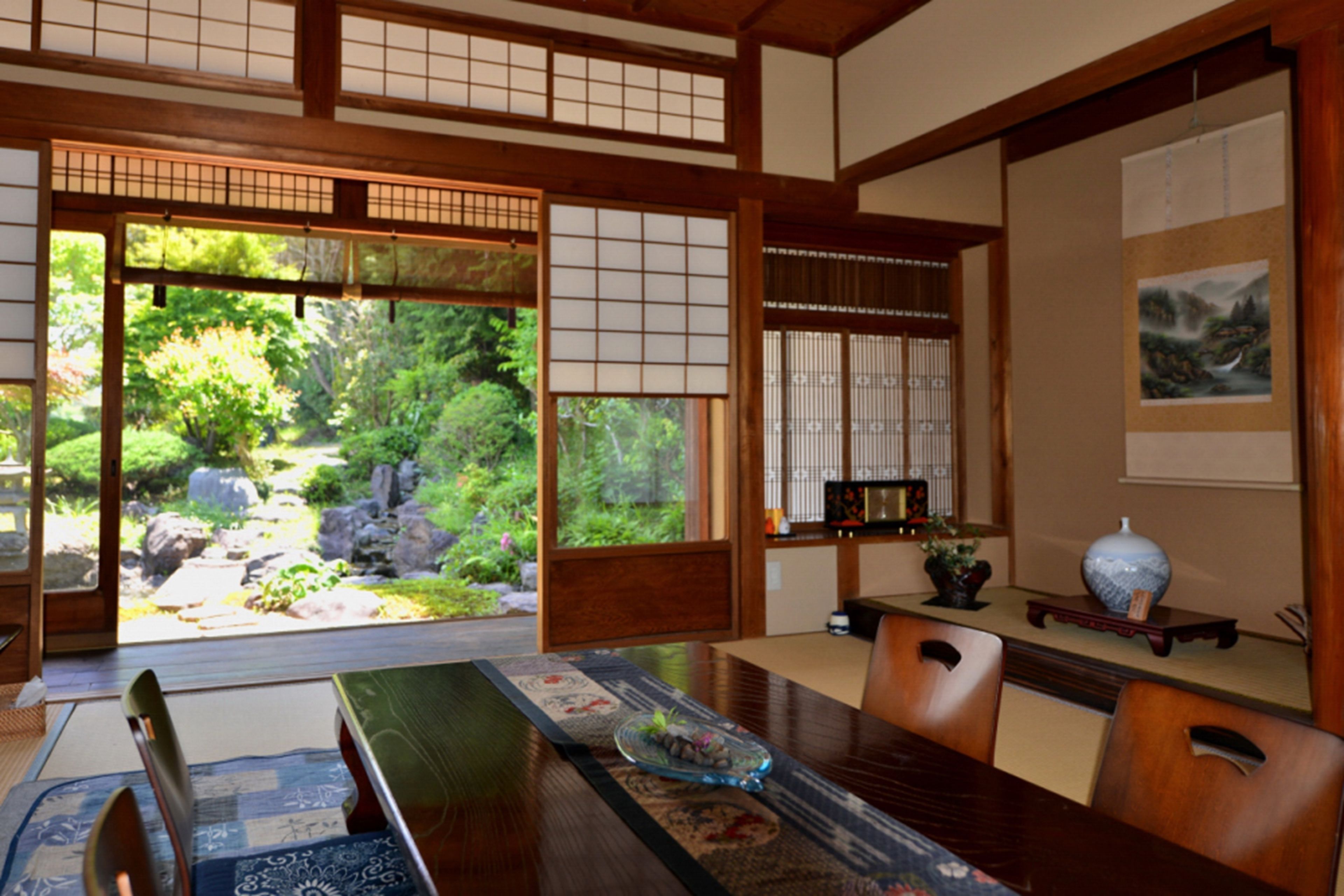 트래디셔널 타운홈 | 객실 내 식사 공간