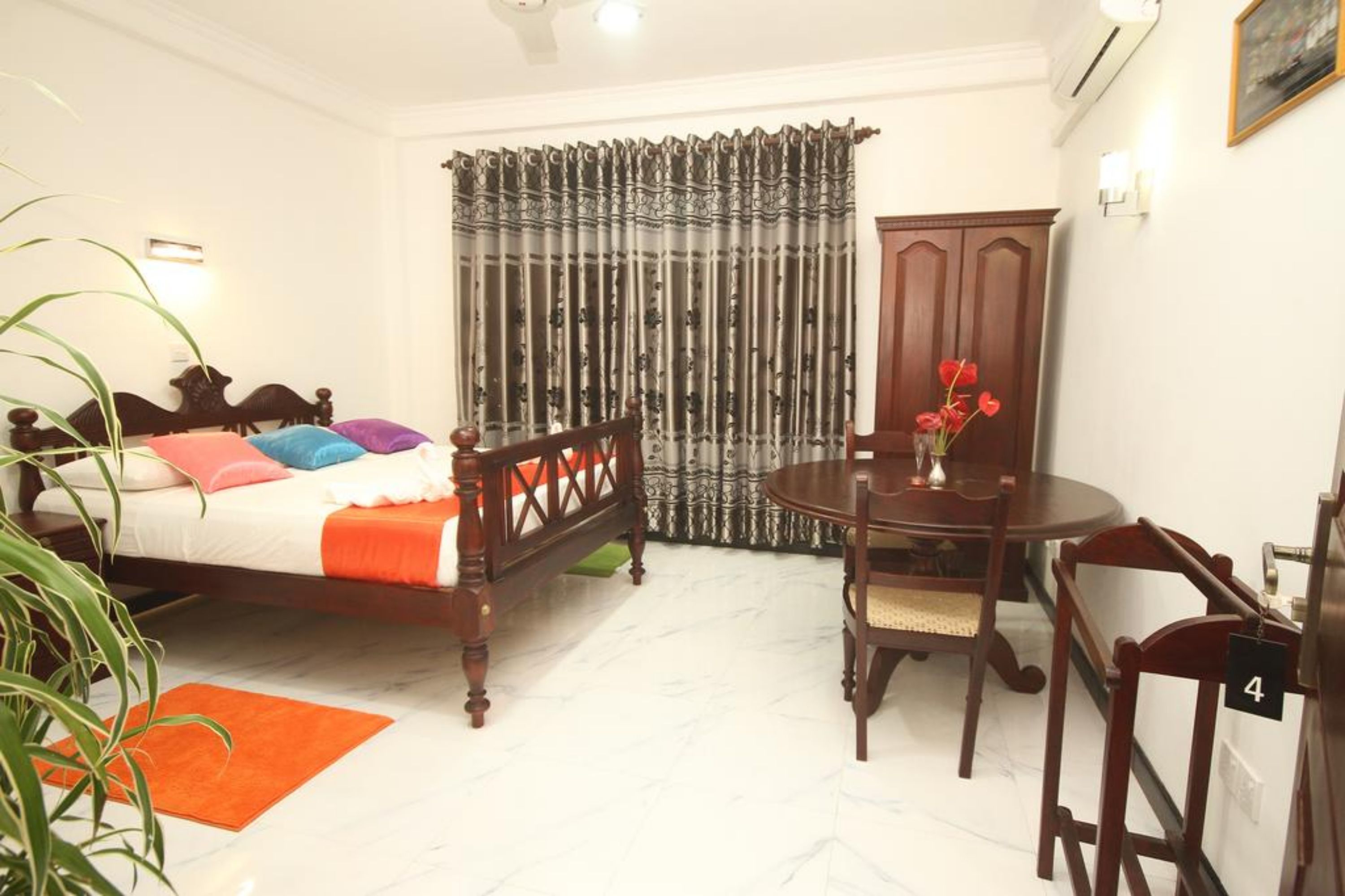 In-room safe, desk, soundproofing, iron/ironing board