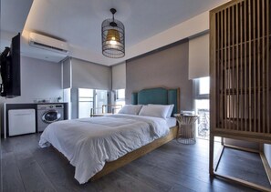 Down comforters, blackout drapes, free WiFi, bed sheets - Rgb Stay Life (Tainan)