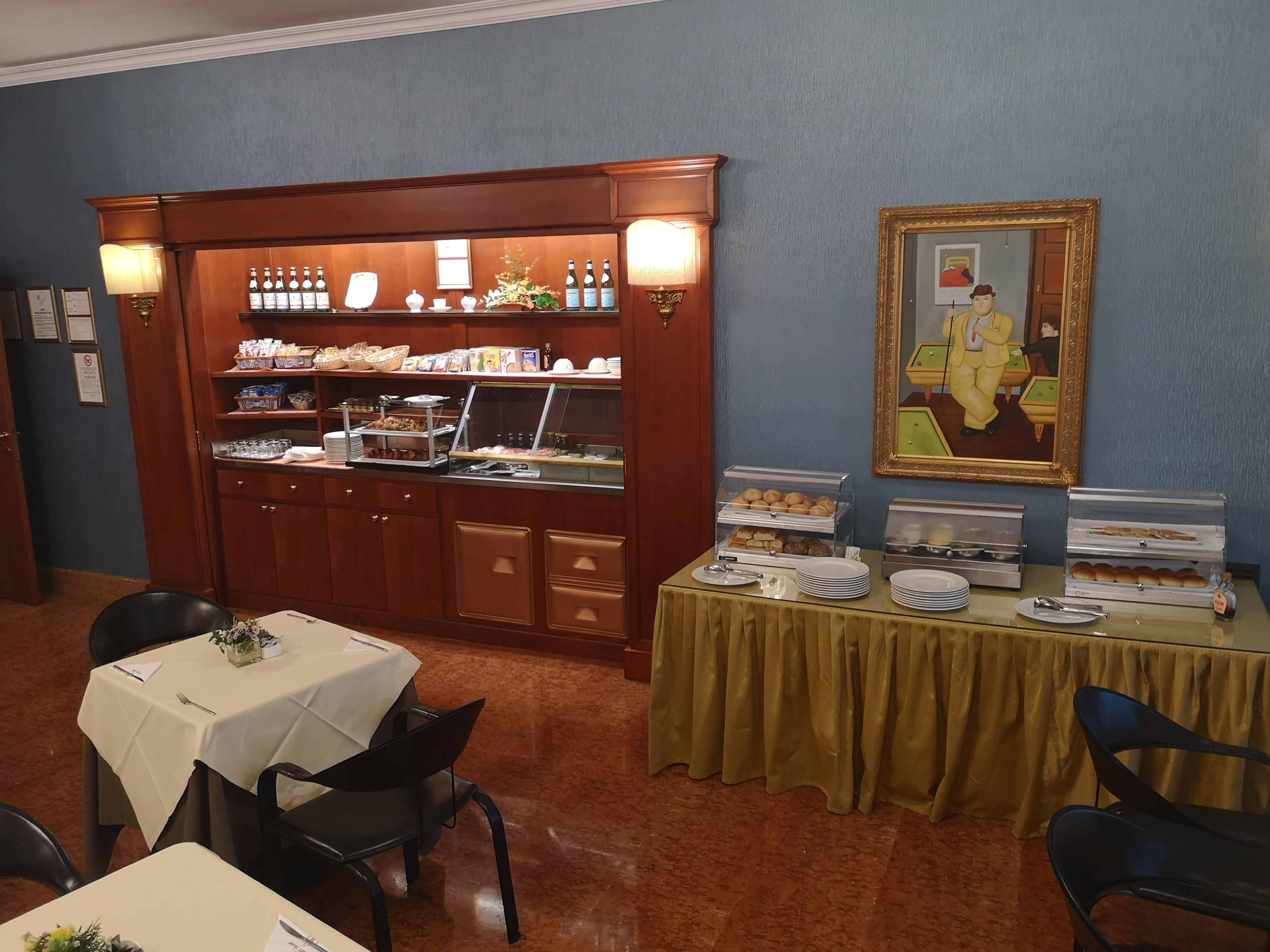 daily continental breakfast (eur 8 per person)