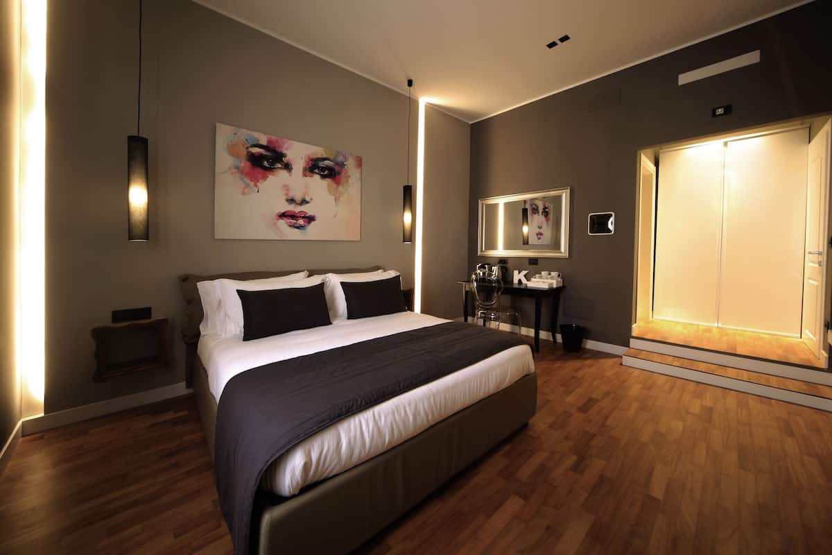In-room safe, desk, blackout curtains, soundproofing
