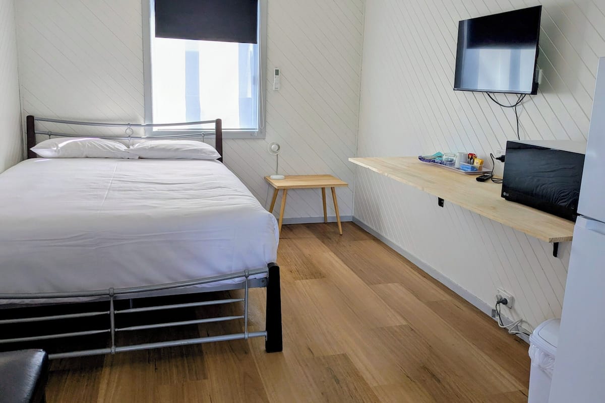 Economy Motel Room | 2 Schlafzimmer, kostenloses WLAN, Bettwäsche