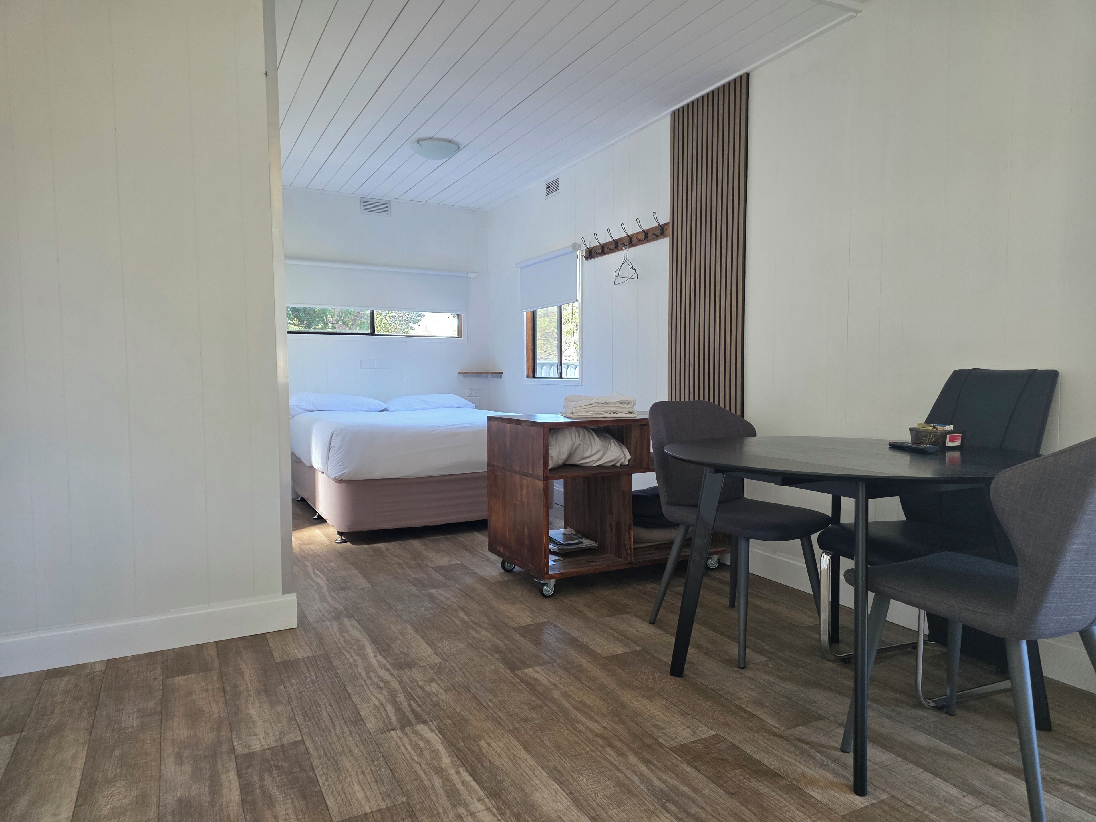 Standard Studio | Free WiFi, bed sheets