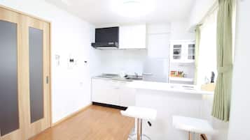 Fridge, microwave
