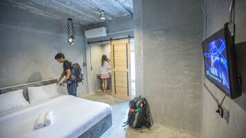 Premium bedding, free WiFi