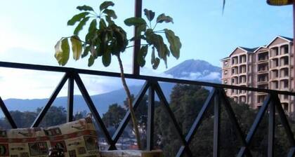 Arusha Backpackers Hotel - Hostel