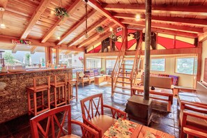 Bar (on property) - Snow Flakes Resort And Spa Centrally Heated Luxury Resort (Manali)