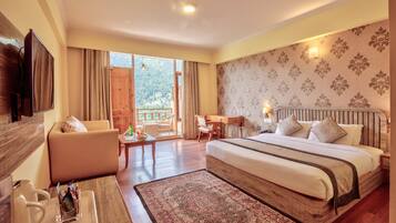 Habitación Deluxe, vista a la montaña | Ropa de cama de alta calidad, camas con pillow-top y minibar