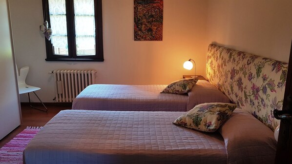 Traditional Room, Garden View (Glicine) | Meja, katil lipat simpan/tambahan, Wi-fi percuma, cadar katil 