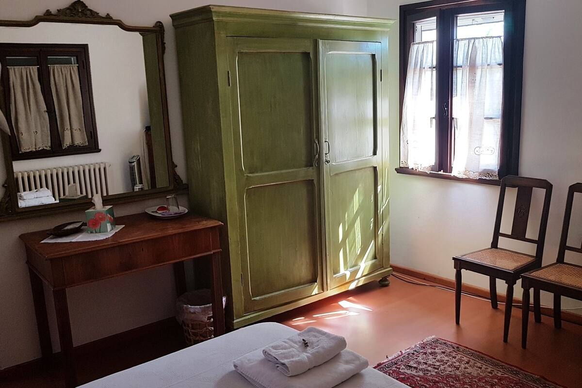Traditional Double Room, Garden View (Magnolia)