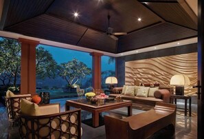 Ropa de cama de alta calidad y minibar