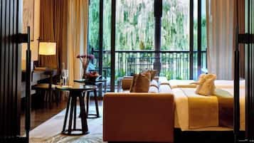 Premium bedding, minibar, in-room safe, desk