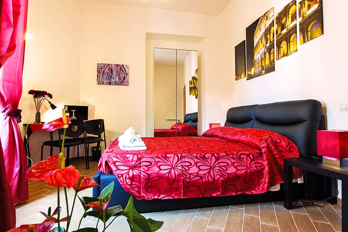 Chambre Deluxe (Cesare) | Literie de qualité supérieure, bureau, rideaux occultants