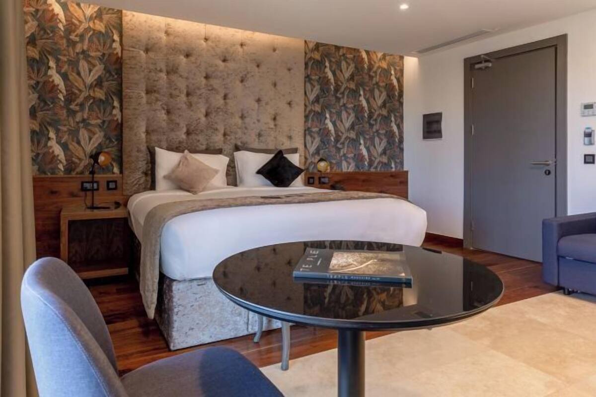 Premium bedding, minibar, in-room safe, desk