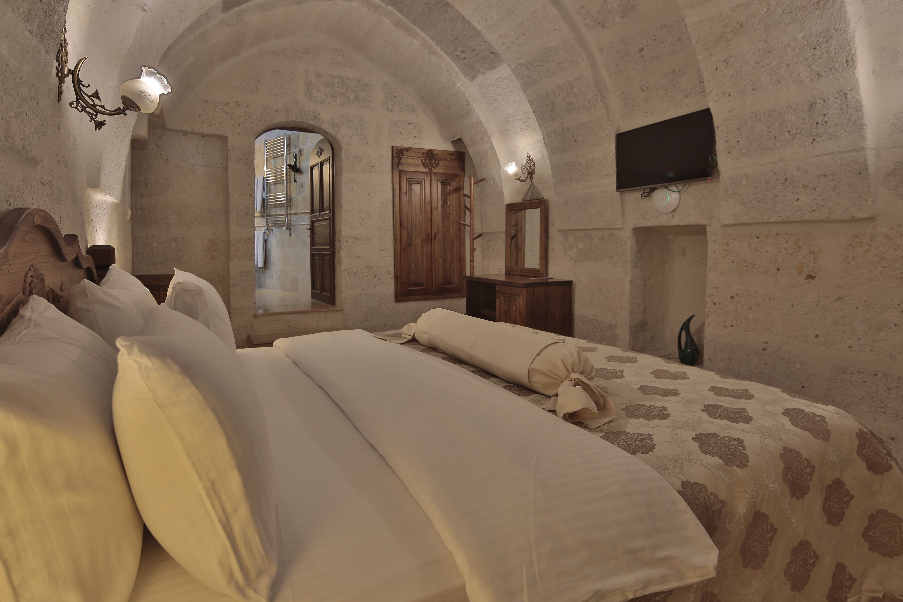 deluxe room | 1 bedroom, premium bedding, desk, soundproofing