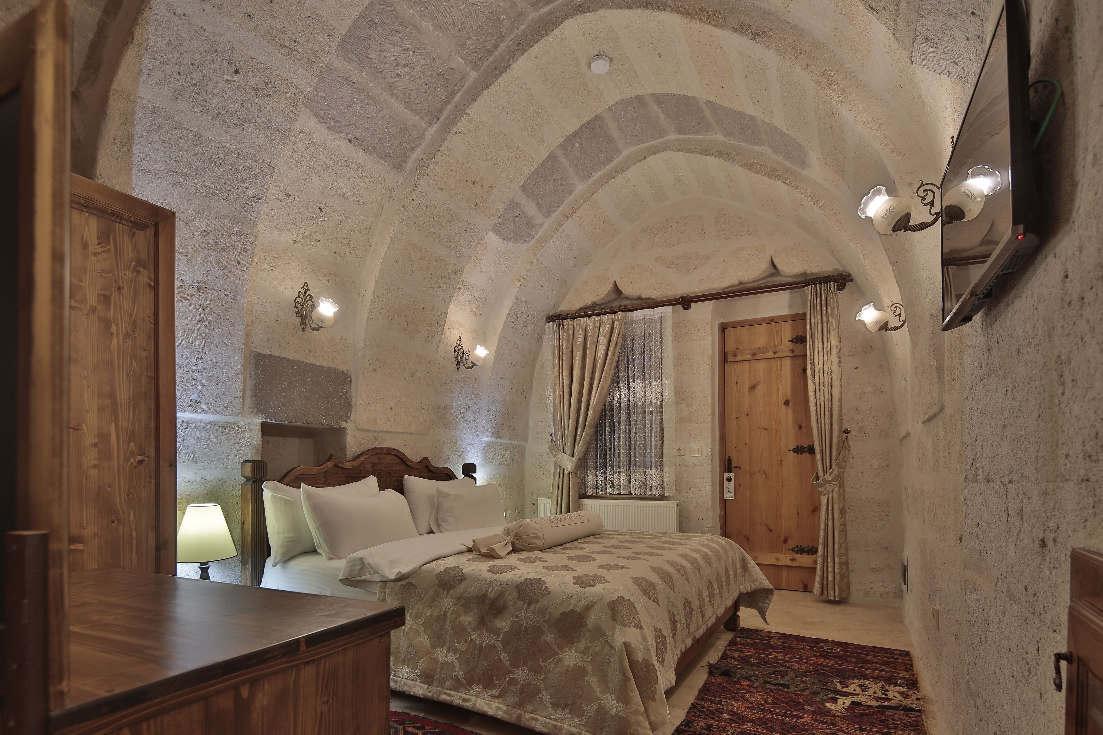 standard double room | 1 bedroom, premium bedding, desk, soundproofing