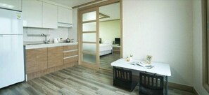 20 PY | 私人简易厨房 | 大冰箱、微波炉、炉灶、电饭煲