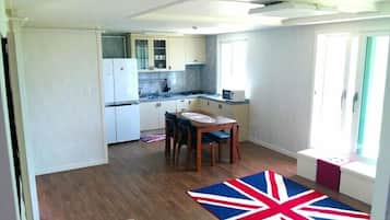 40 PY | Living area
