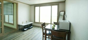 20 PY | 起居区 | 平板电视