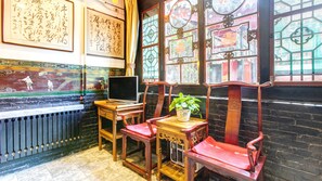 Suíte luxo | Individualmente decorados, individualmente mobiliados, escrivaninha
