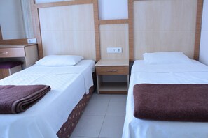 高档床上用品、办公桌、收费 WiFi、床单