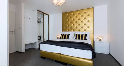 B Gold Luxury Rooms