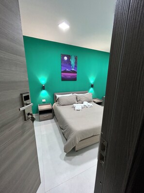 Quarto casal conforto | Individualmente decorados, individualmente mobiliados, escrivaninha