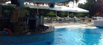 Flamingo Hotel