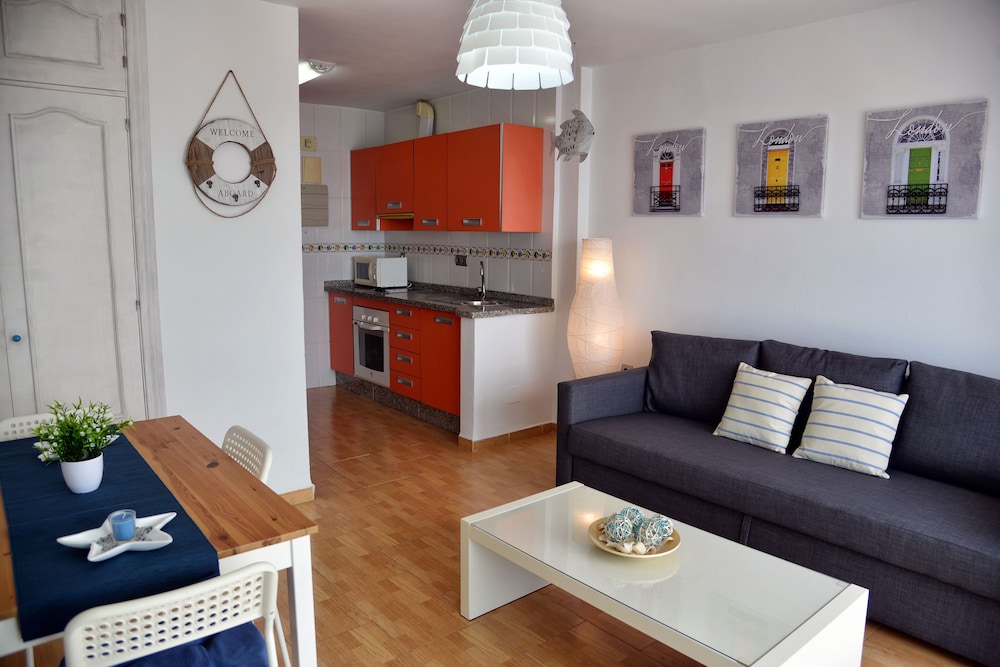 Apartamentos La Perla Azul