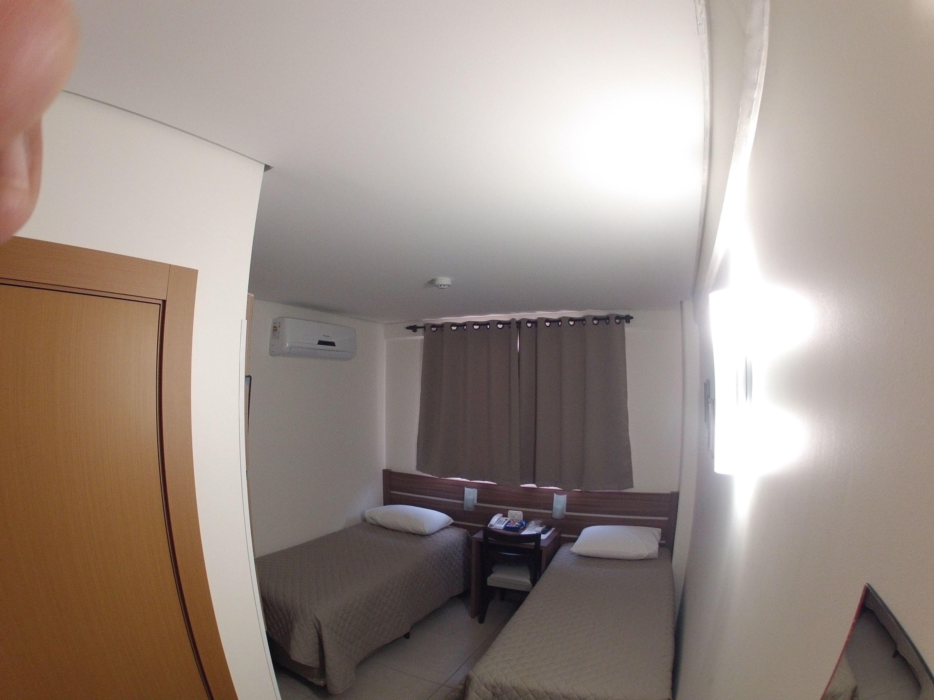 deluxe twin room | 1 bedroom, minibar, desk, blackout curtains