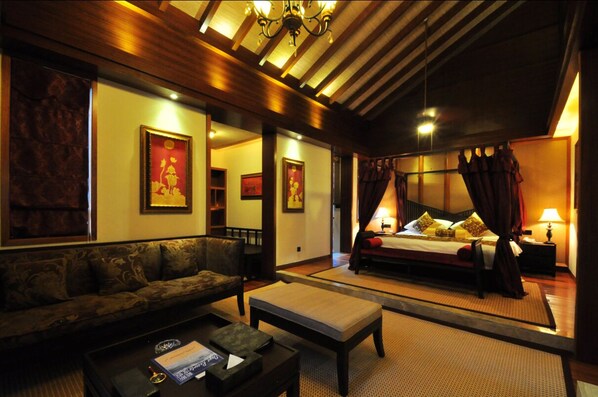 Junior Villa | Living area | TV