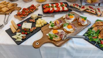 Tägliches inbegriffenes Frühstücksbuffet