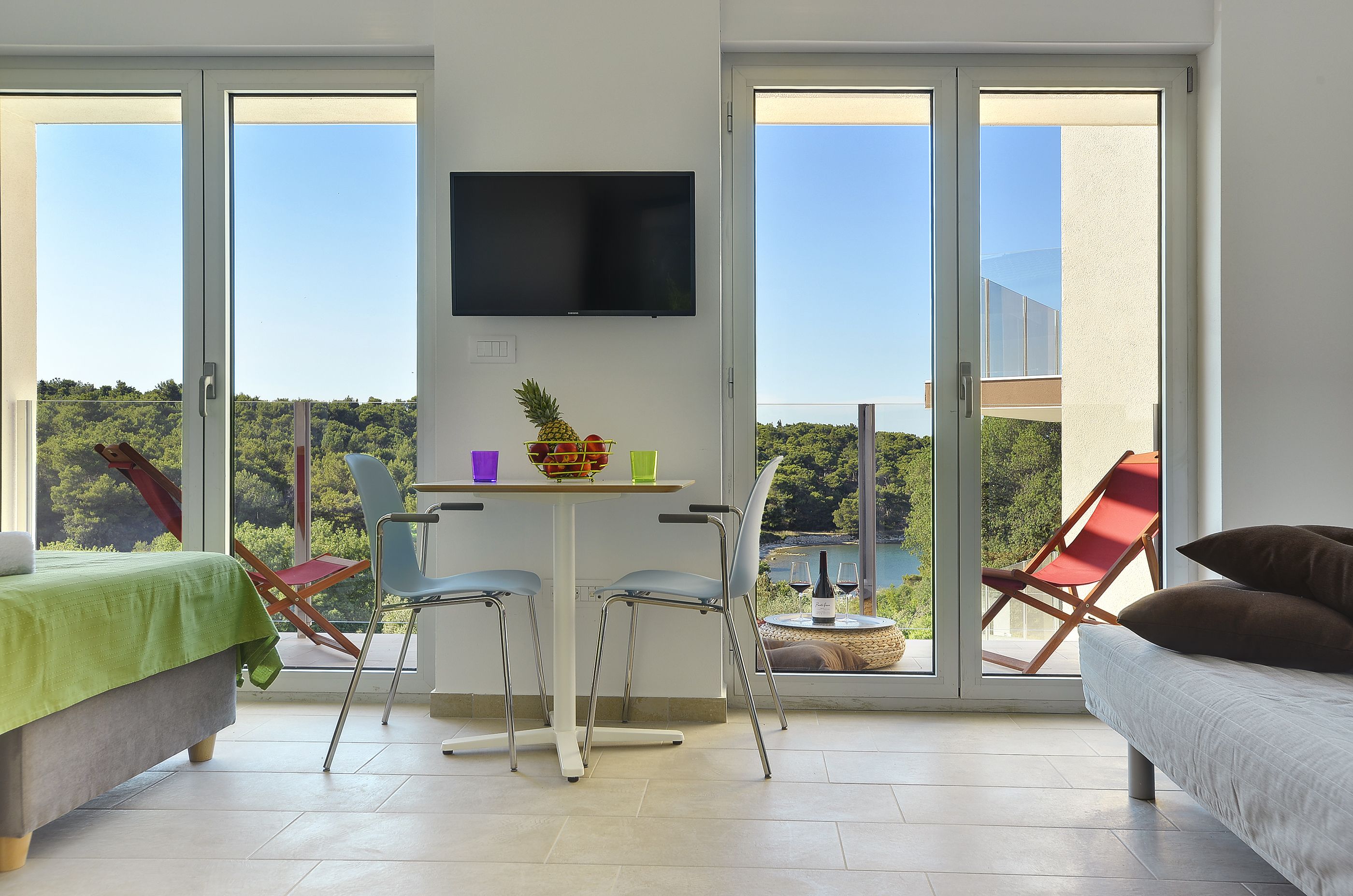 studio suite, balcony | 1 bedroom, minibar, in-room safe, desk