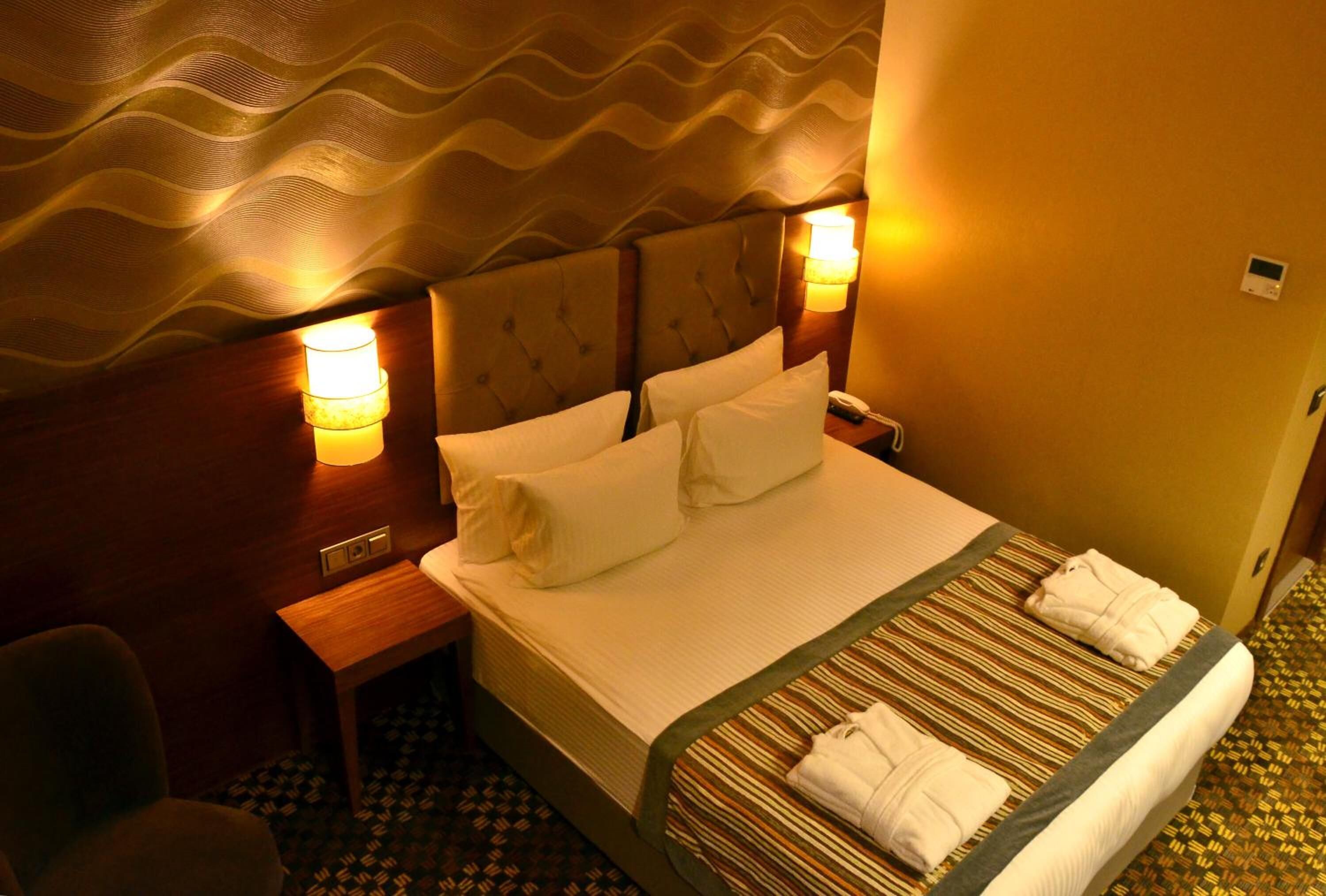 1 bedroom, minibar, in-room safe, desk