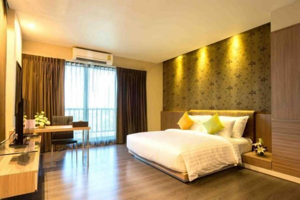Minibar, phòng cách âm, truy cập Internet không dây miễn phí 