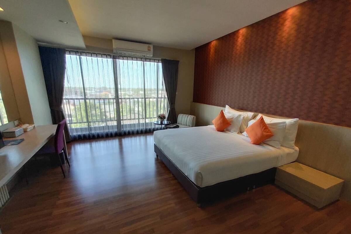 Phòng đôi Deluxe, 1 giường đôi | Minibar, phòng cách âm, truy cập Internet không dây miễn phí 