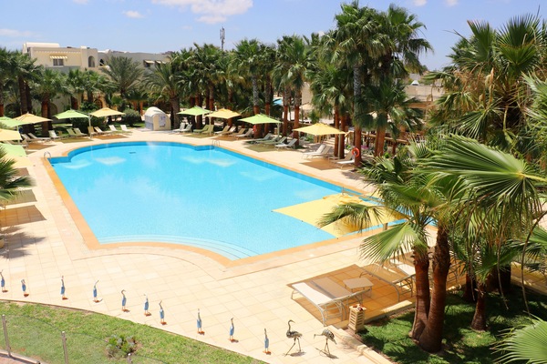 Indoor pool, 2 outdoor pools, pool umbrellas, sun loungers