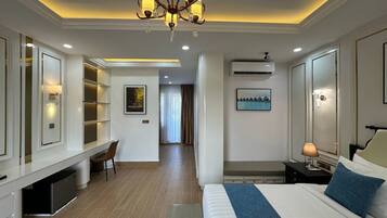 Minibar, in-room safe, desk, blackout drapes