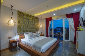 Minibar, in-room safe, desk, blackout curtains - Cambana Residence (Siem Reap)