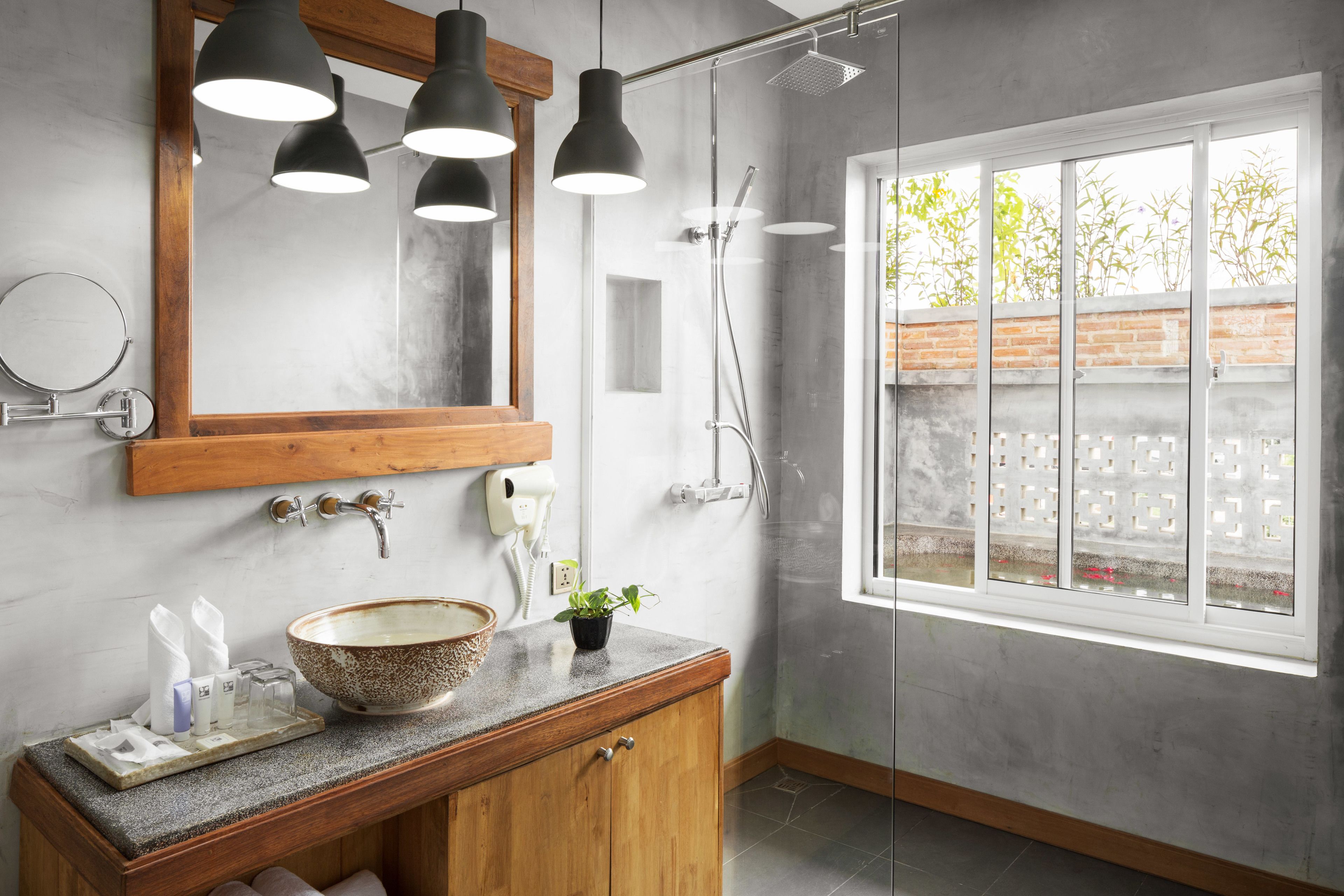 separate bathtub and shower, free toiletries, hair dryer, bathrobes