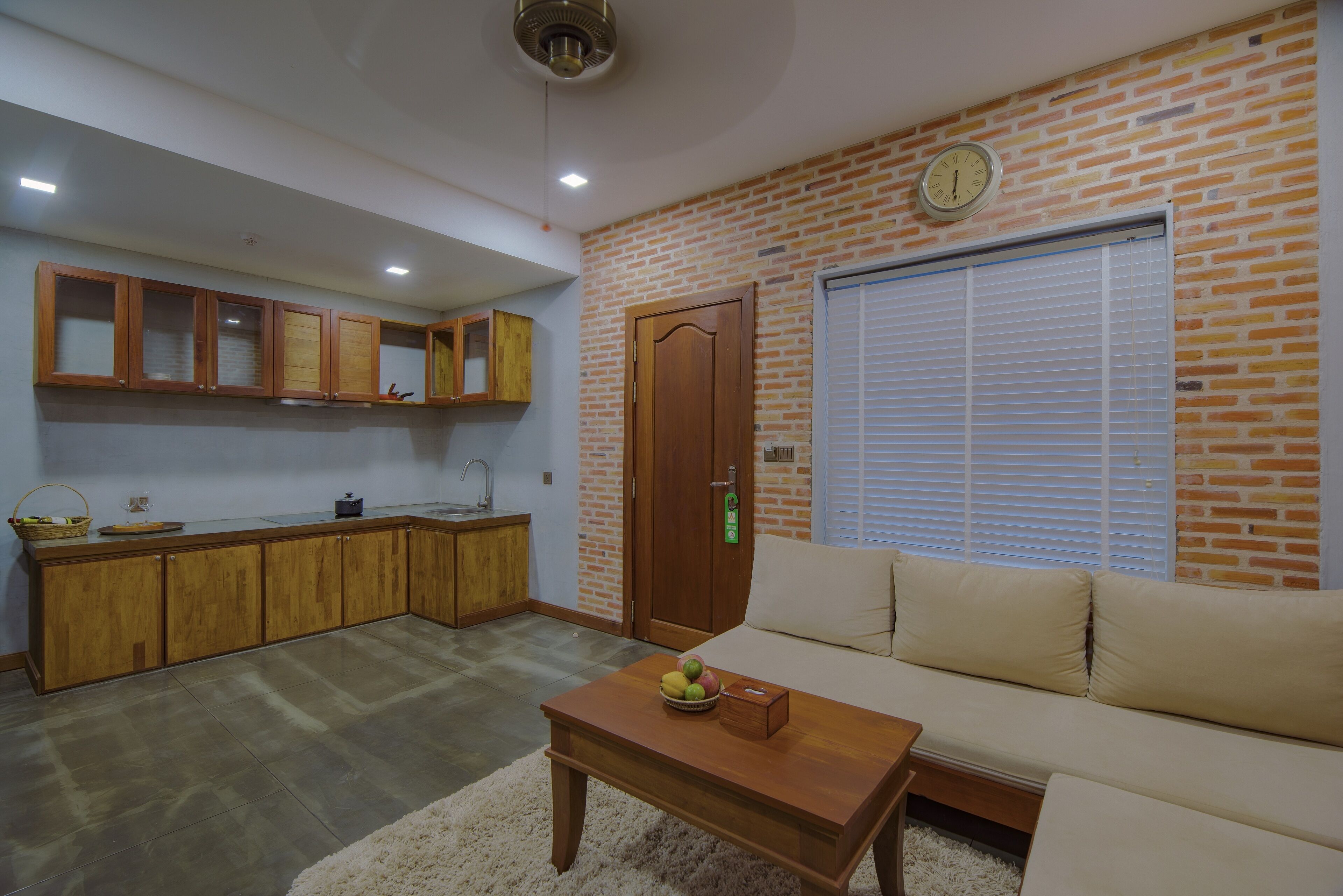 fridge, electric kettle