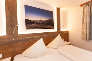 Junior Suite, Balcony (Plenge) | Premium bedding, in-room safe, desk, soundproofing