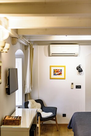 Quarto casal premium | Cofres nos quartos, individualmente decorados