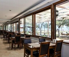 Breakfast, lunch, dinner served; Turkish cuisine 