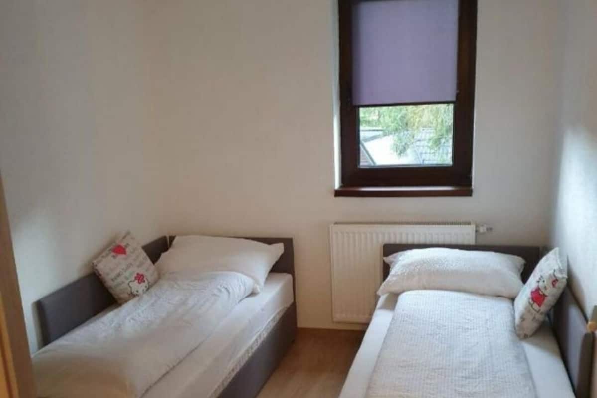 Appartement, uitzicht op bergen (Bruno) | 1 slaapkamer, een bureau, geluiddichte muren