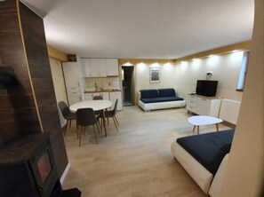 Leilighet, 1 soverom (Gordana) | Oppholdsområde | Flatskjerm-TV