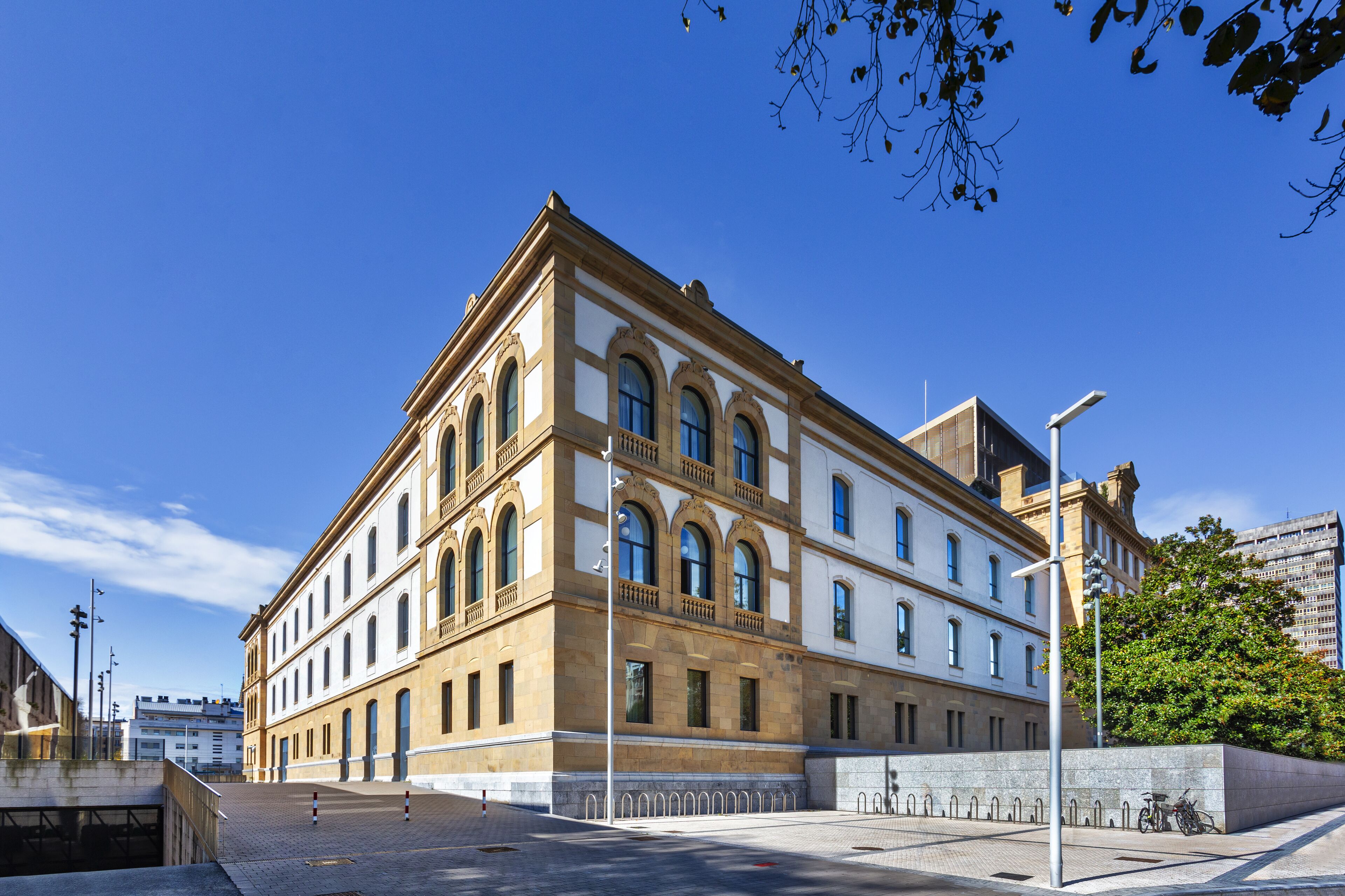 Foto - One Shot Tabakalera House