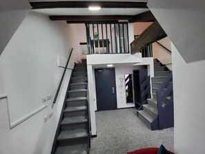 2 Bed Suite with Balcony | Living area | 32-inch LED TV with satellite channels, TV - Trivelles Regency Nottingham (Nottingham)