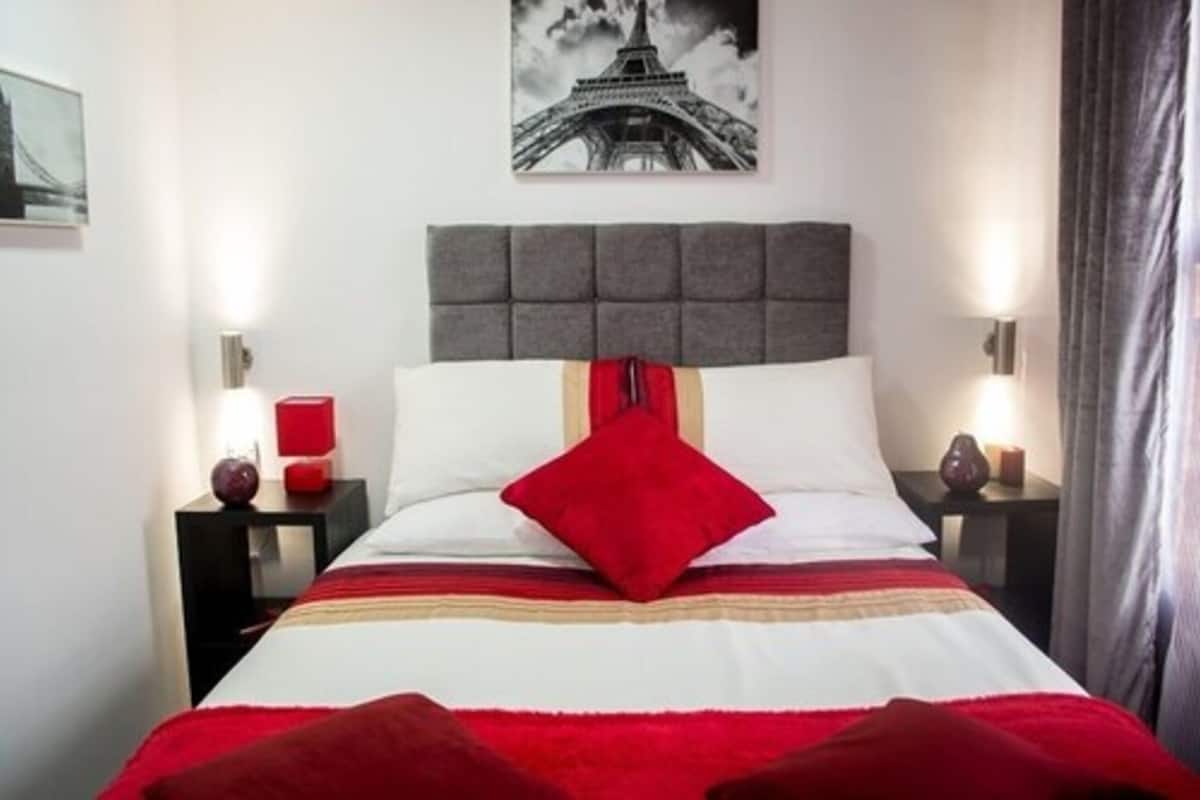 1 bedroom, desk, laptop workspace, free WiFi
